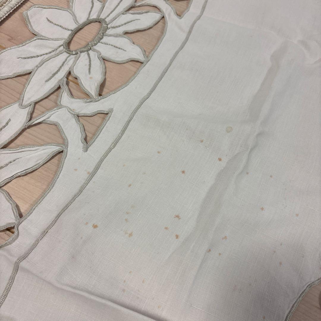 ヴィンテージ刺繍クロス　リネン　花柄刺繍テーブルクロス