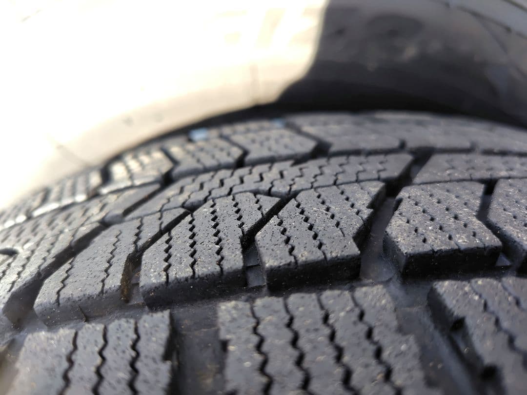 2022年山あり195/65R15　トーヨー　スタッドレス4本セット