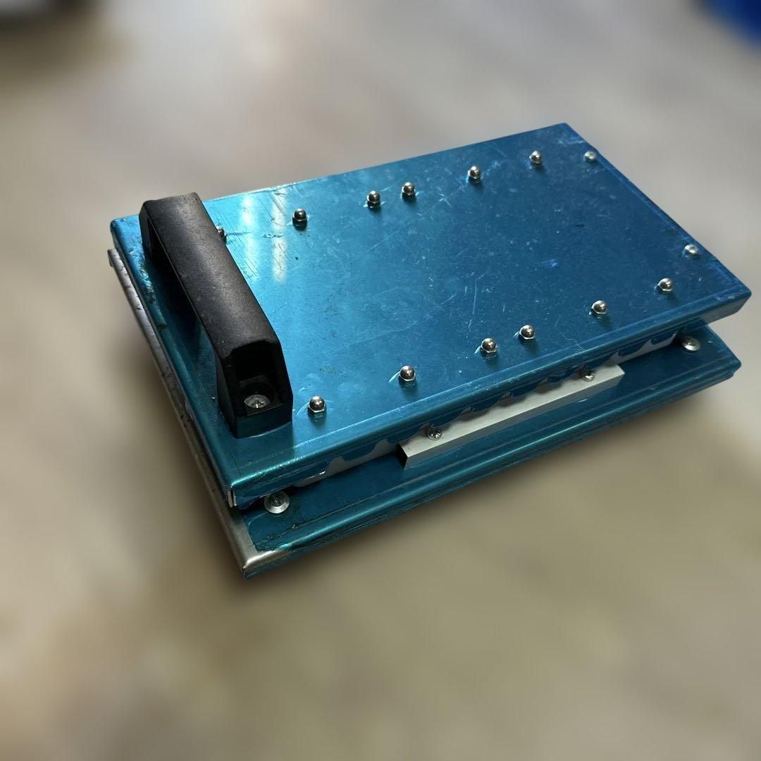 焼鳥　BBQ に！牛　豚　鶏　など串刺し機