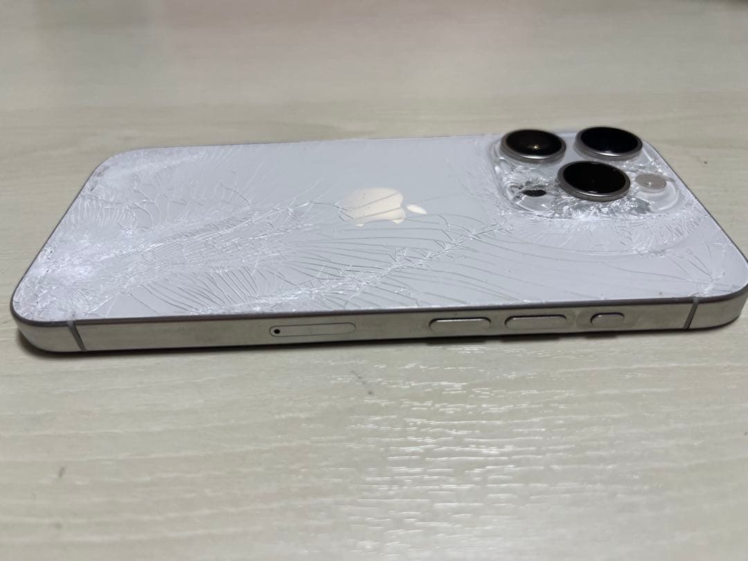 iPhone15proジャンク