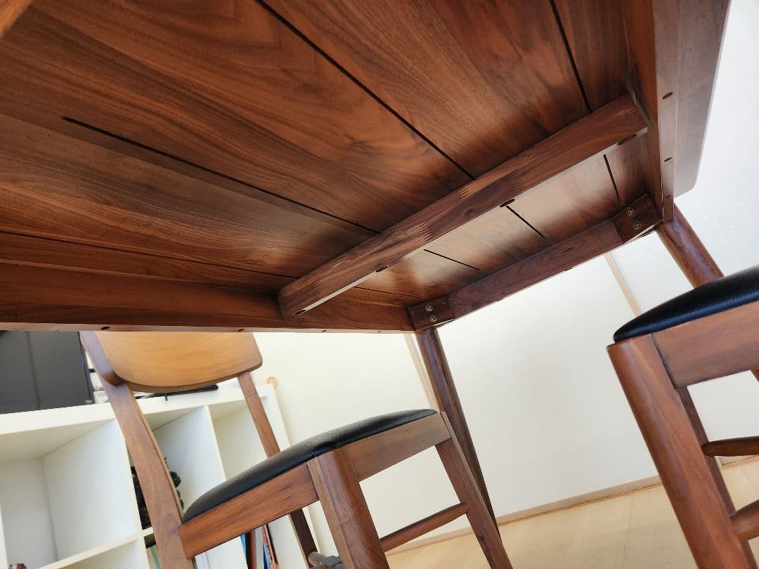 【引き取り限定　兵庫県西宮市】木製ダイニングテーブルと椅子2脚セット