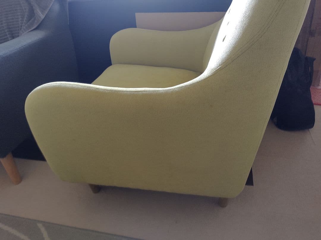 爽やか淡いライム色ソファピスタチオワンシータKEYUCAケユ黄緑グリーンパステル