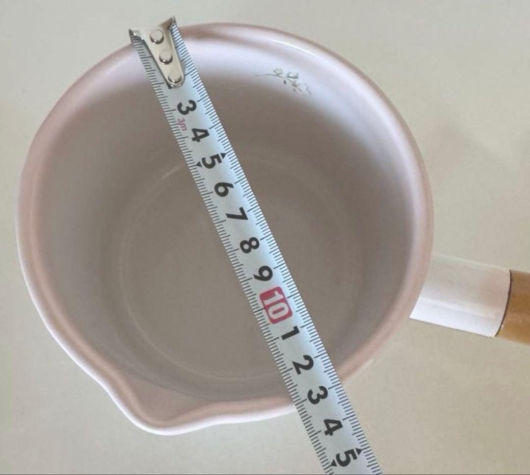 イマンオードリーピンク木持ち手ミルクパン琺瑯