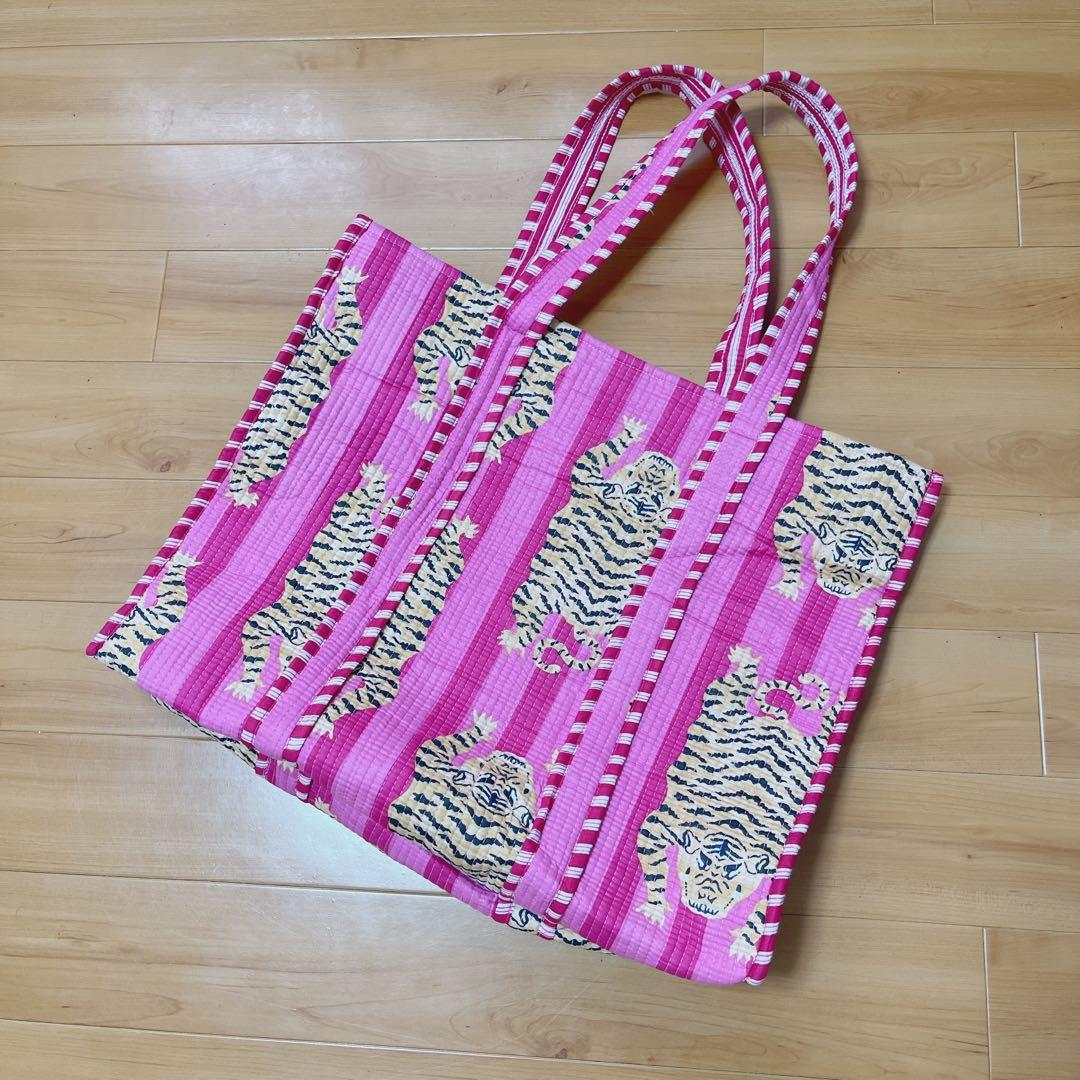 新品◆キルティングコットンバッグ　インド製　トート　虎柄　タイガー　リバーシブル