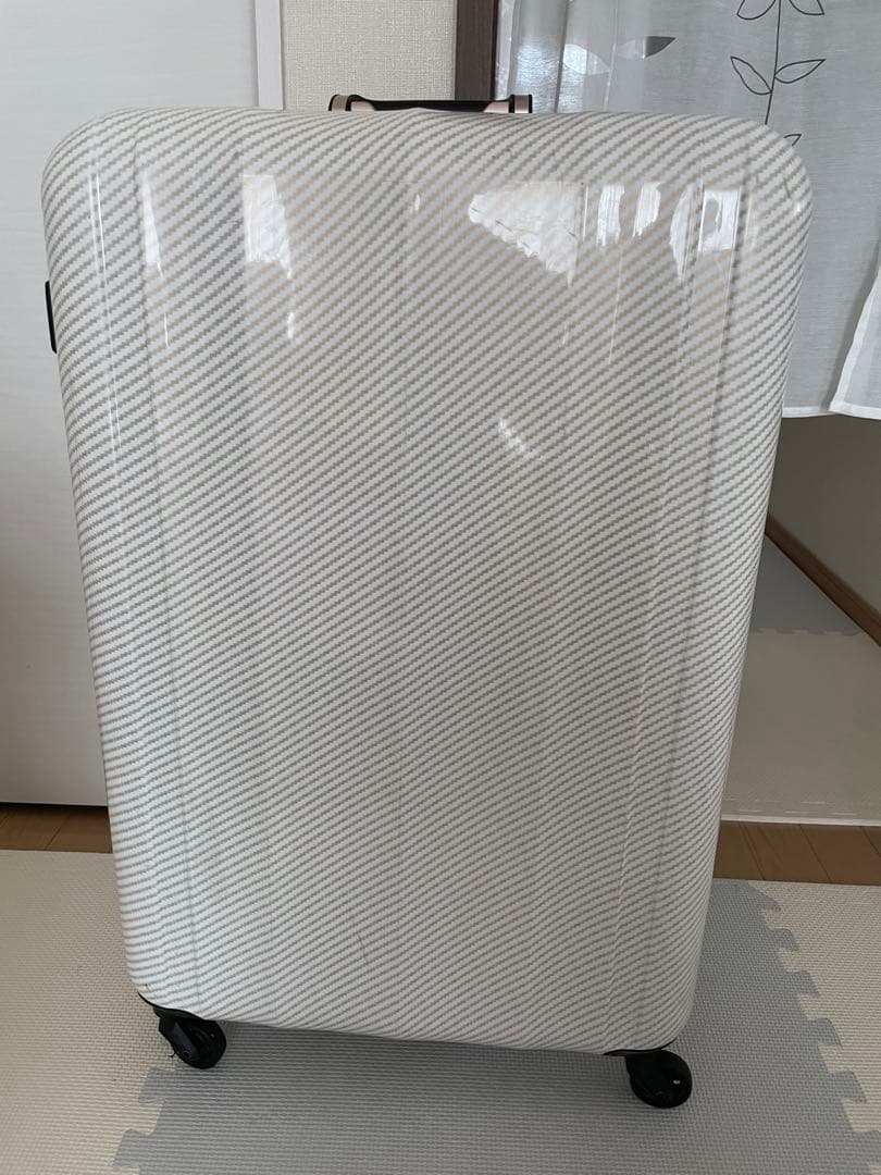 レジェンドウォーカー　ラフカーボンホワイトゴールド キャリーケース90ℓ