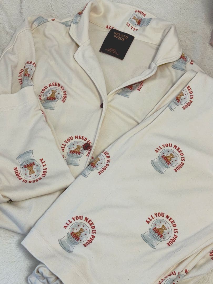 ジェラピケ2023ホリデー スノードームベア 上下セット