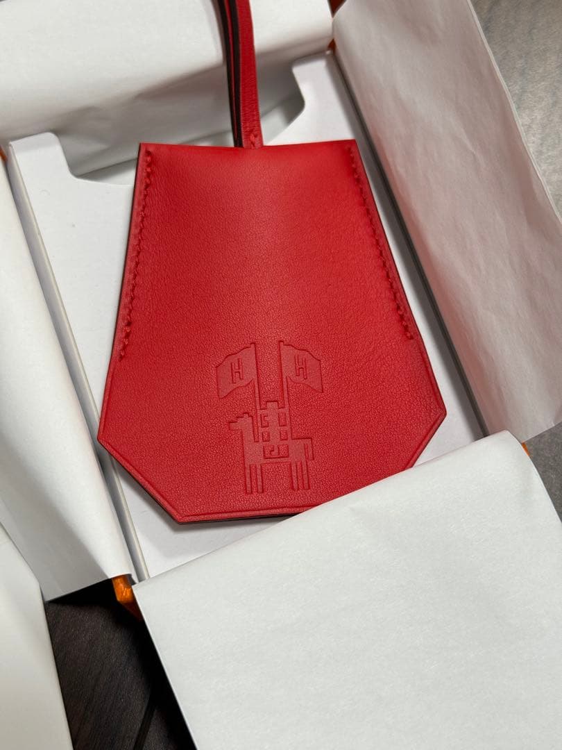 エルメスイヤーズギフト　キークロシェット　レッド