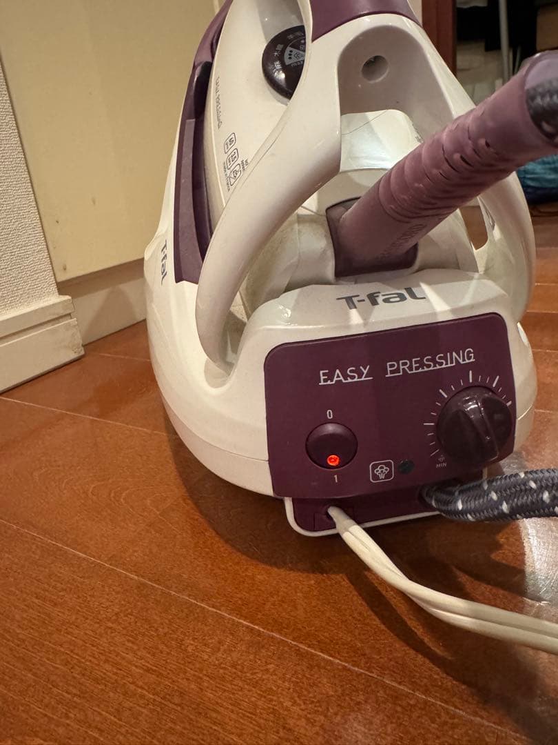 ティファール　スチームアイロン　イージープレシング✨GV5240J0