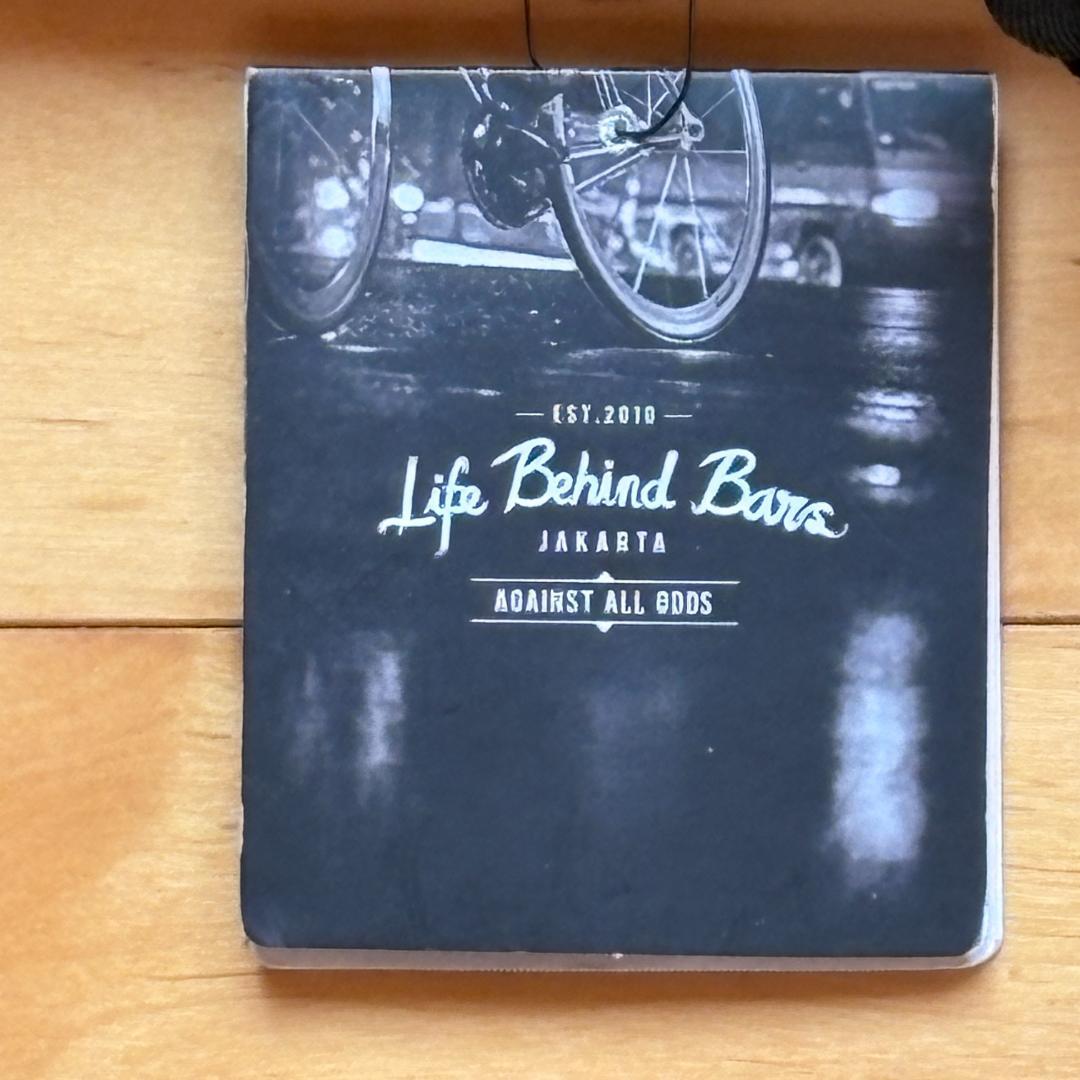☆Life Behind Bars☆ メッセンジャーバッグ ブラック【未使用】
