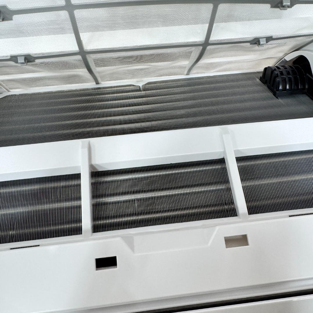 東京23区配送無料　超美品富士通エアコン2.2kw　6畳用　洗浄/除菌済み