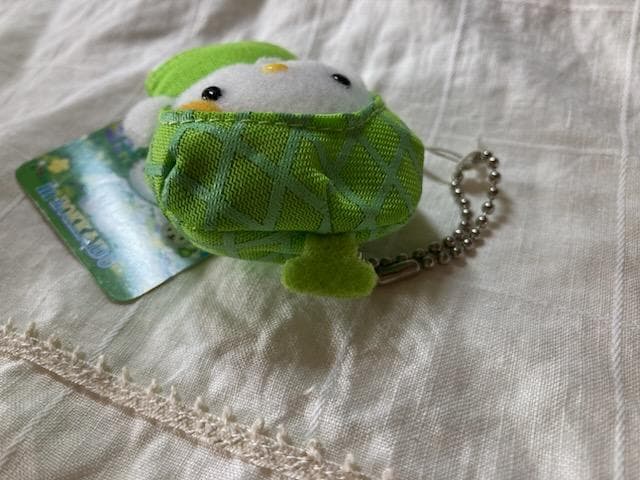 h*K様 【タグ付き・美品】サンリオハローキティ メロン帽子キーホルダー2004