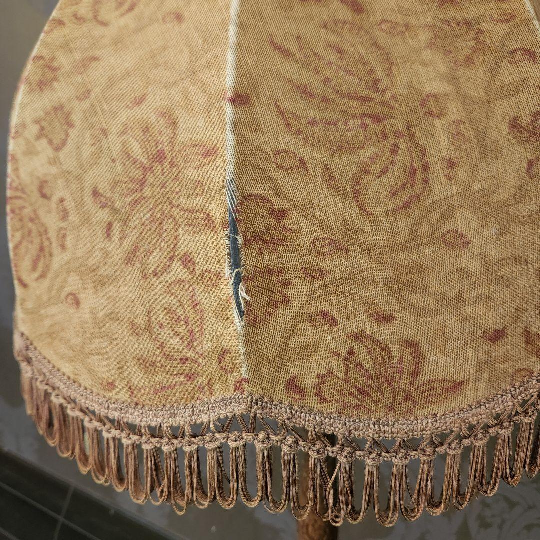 ヴィンテージ フロアスタンドライト 木製 フリンジシェード付き　木彫　彫刻　洋館