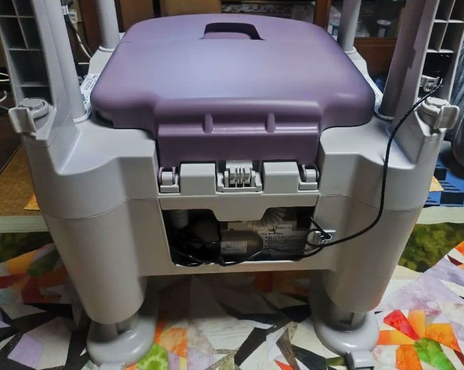 【新品】PN-L30212 ポータブルトイレ 座楽 ラフィーネ　脱臭 前後傾斜脚