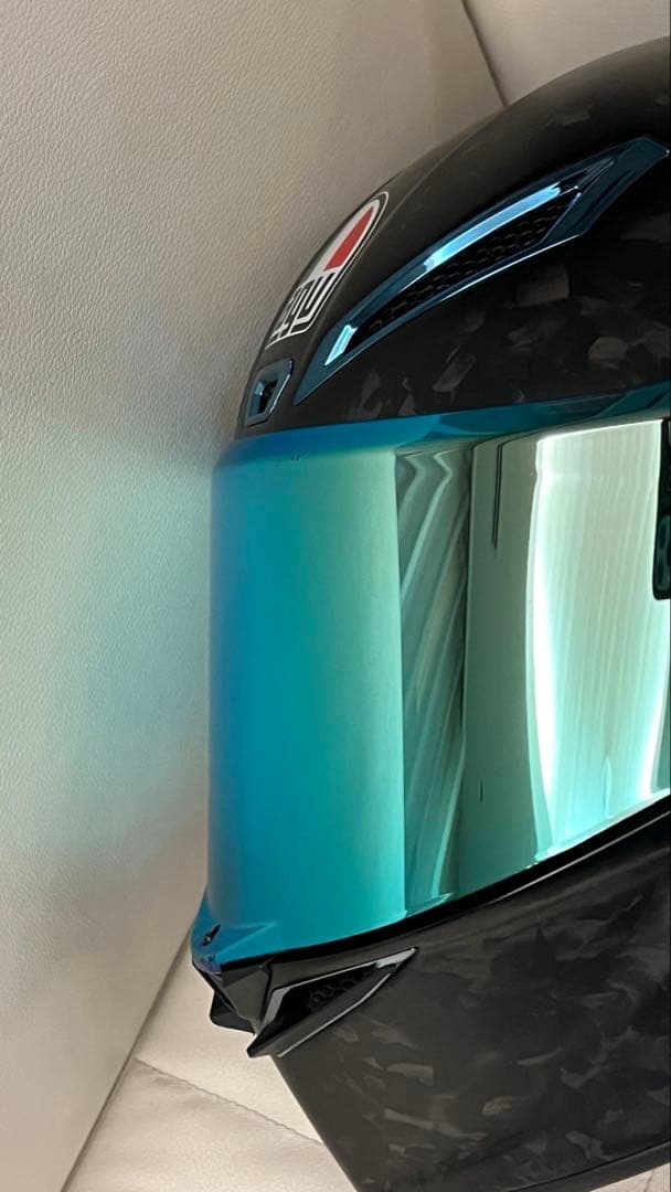 憧れの AGV PISTA GP RR FUTURO CARBONIO (SE)