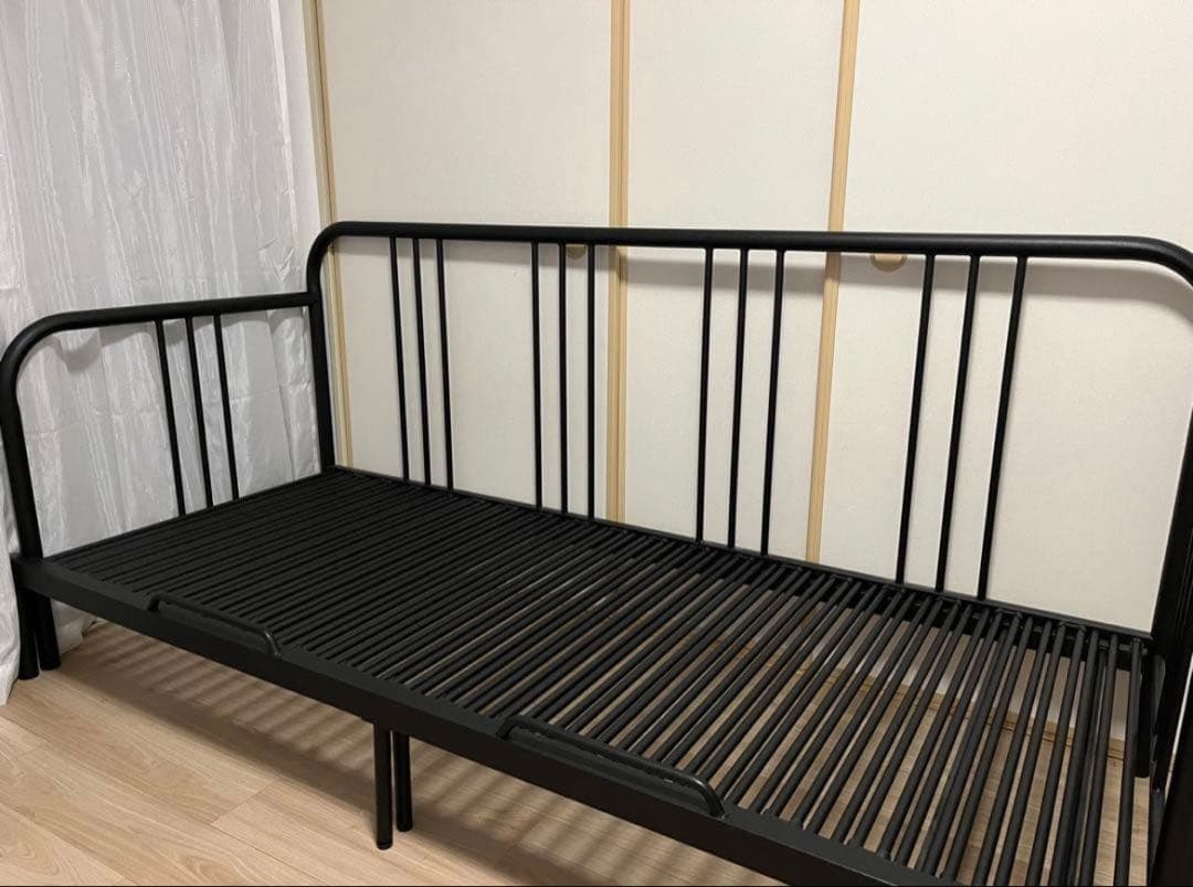 引取希望 FYRESDAL IKEA デイベッドフレーム　①