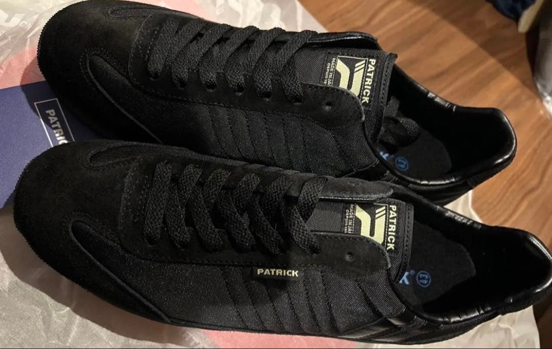 B*C様 限定1 格安スタート　新品　未使用　パトリック スニーカー　スペース