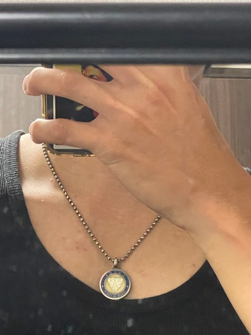 GUCCI メダル型ネックレス MADE IN ITALY