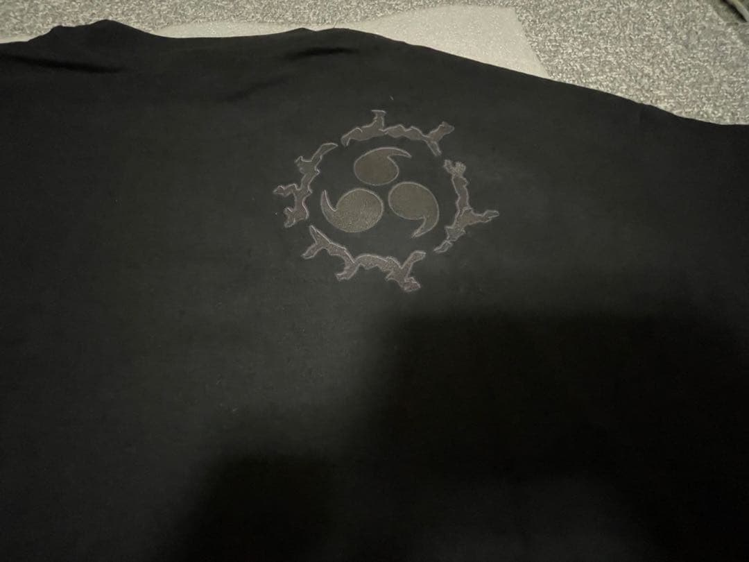 猫*グ様 希少 ナルト NARUTO うちはサスケ 呪印 アニメ Tシャツ ヴィ