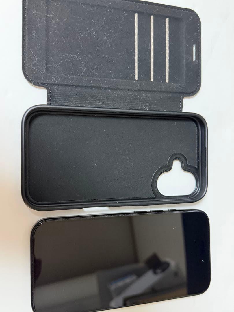 Apple iPhone 16 128GB スペースグレイ