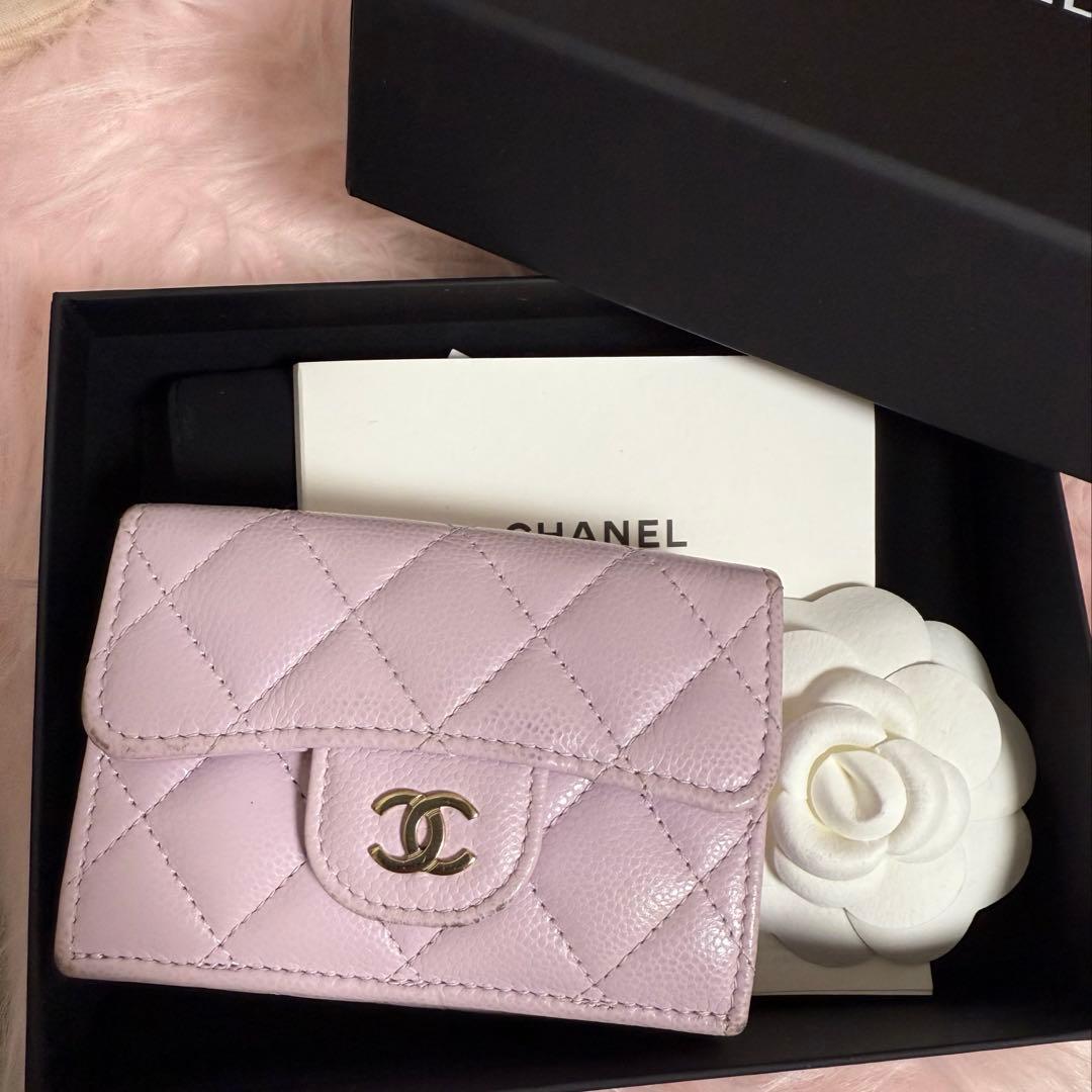 CHANEL　三つ折りウォレット　キャビアスキン　ピンク