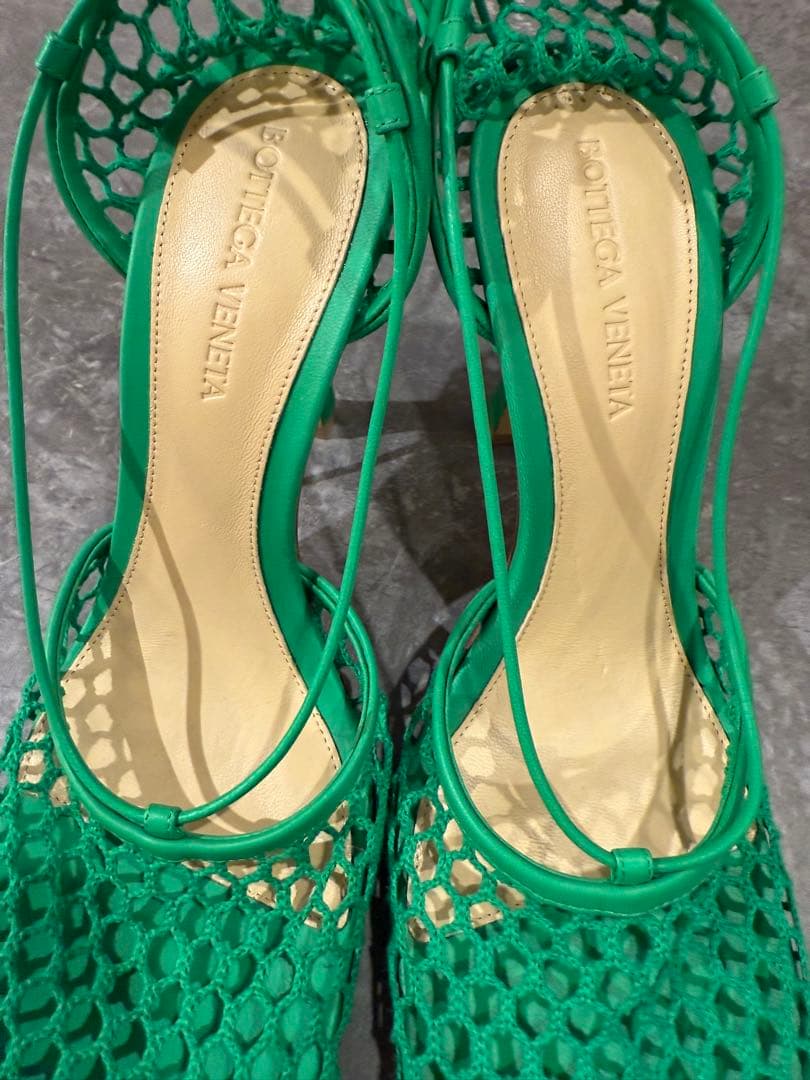 新品未使用BOTTEGA VENETAボッテガヴェネタストレッチサンダル37