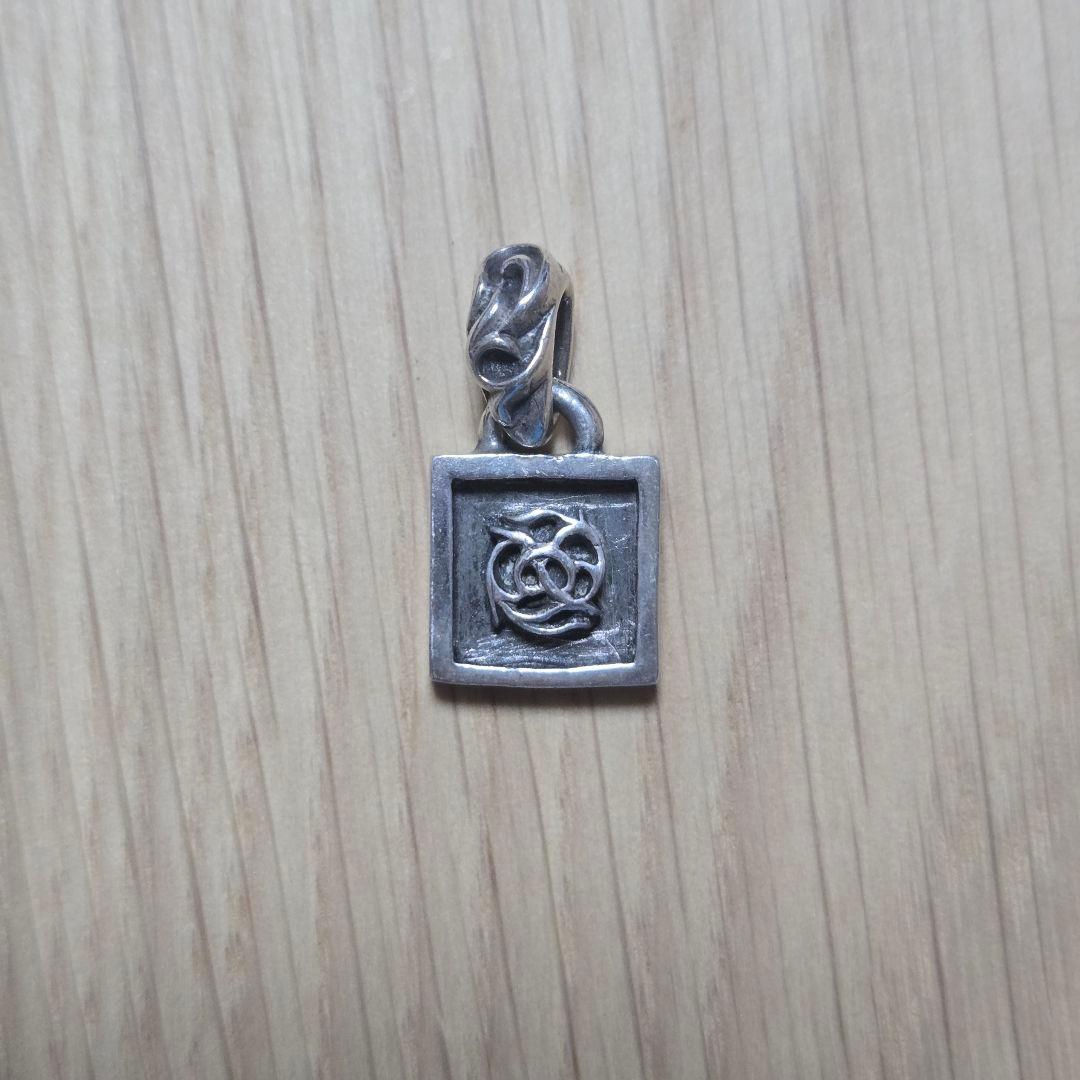 アクセサリー Chrome Hearts framed flrl