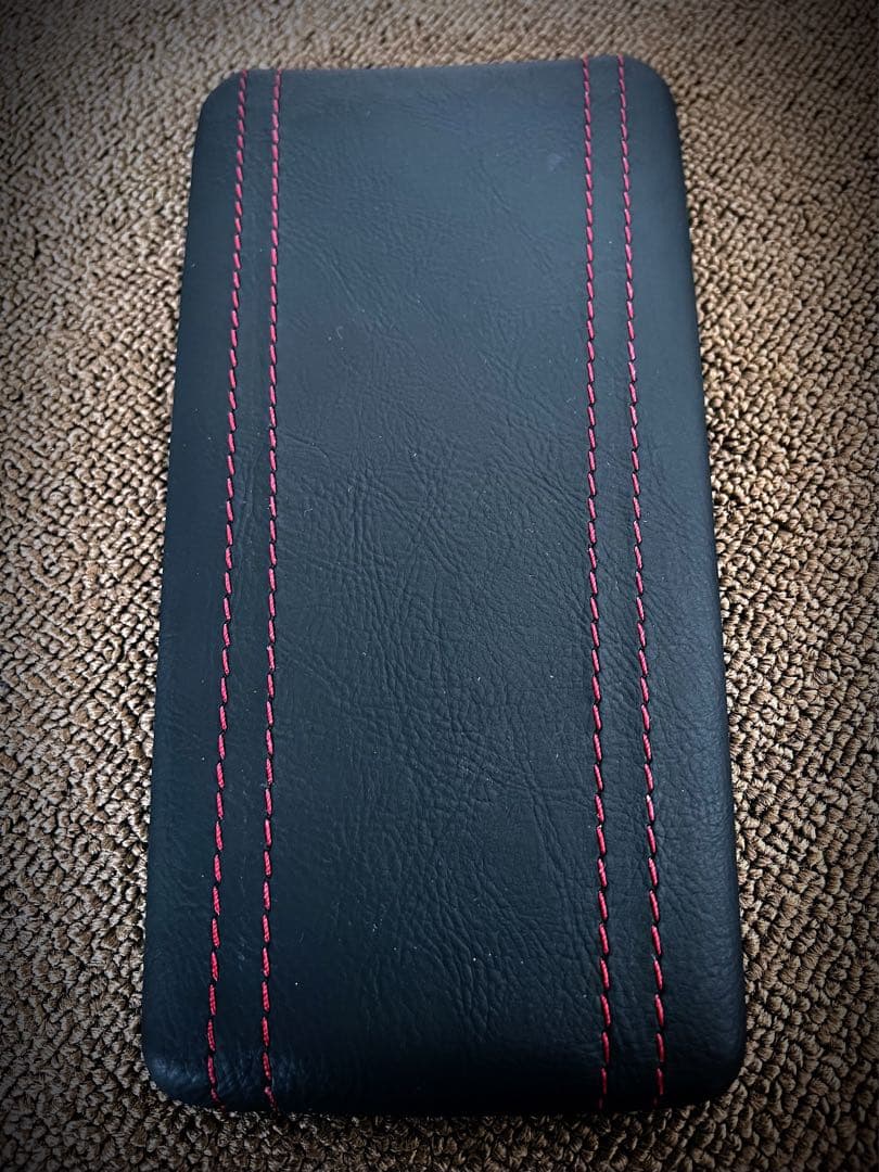 NDロードスター　オートエグゼセンターコンソールリッド赤ステッチ　値下