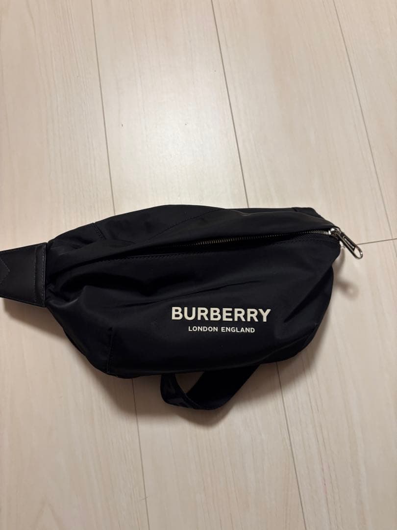 BURBERRY ボディバッグ ブラック