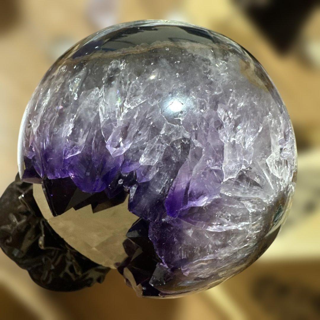 希少　極上品　カルサイト共生アメジストの笑い口　置物　丸玉　笑口　帝王紫