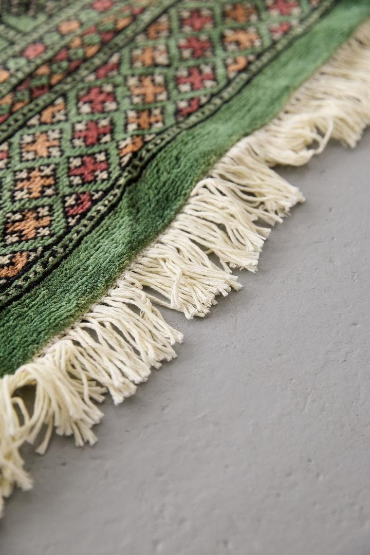 新品　大型ヴィンテージラグ　パキスタン絨毯（242×152cm）緑　茶　黒　黄