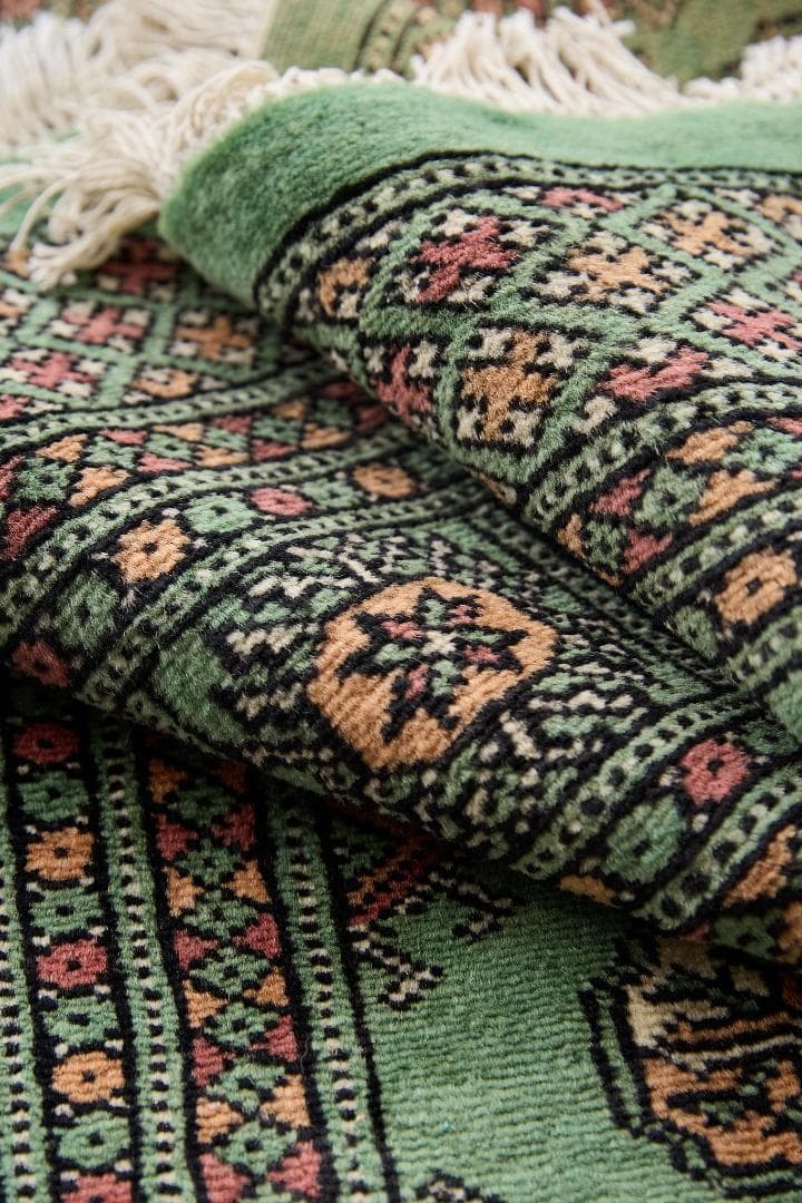 新品　大型ヴィンテージラグ　パキスタン絨毯（242×152cm）緑　茶　黒　黄