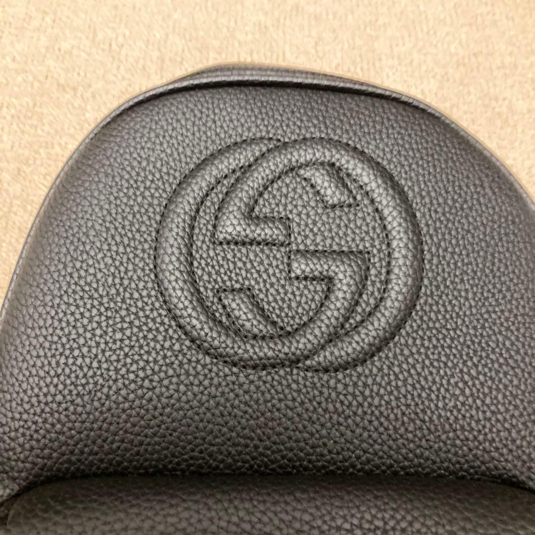 出*う様 Gucci ブラックレザー リュック