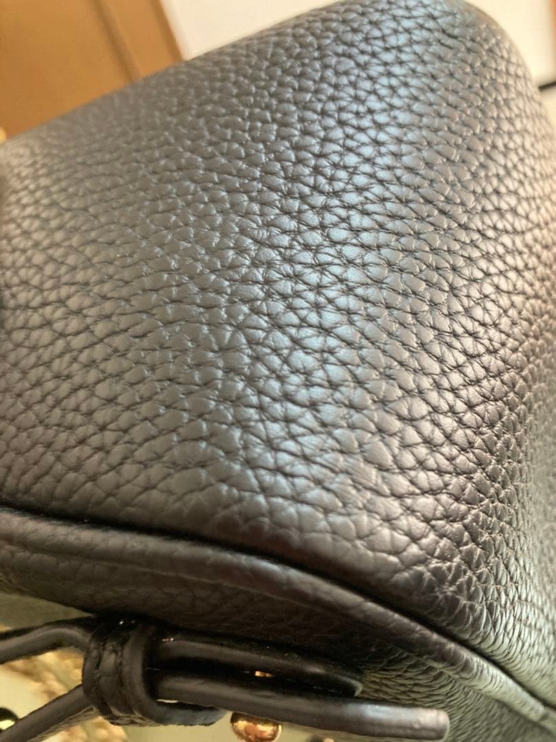 出*う様 Gucci ブラックレザー リュック