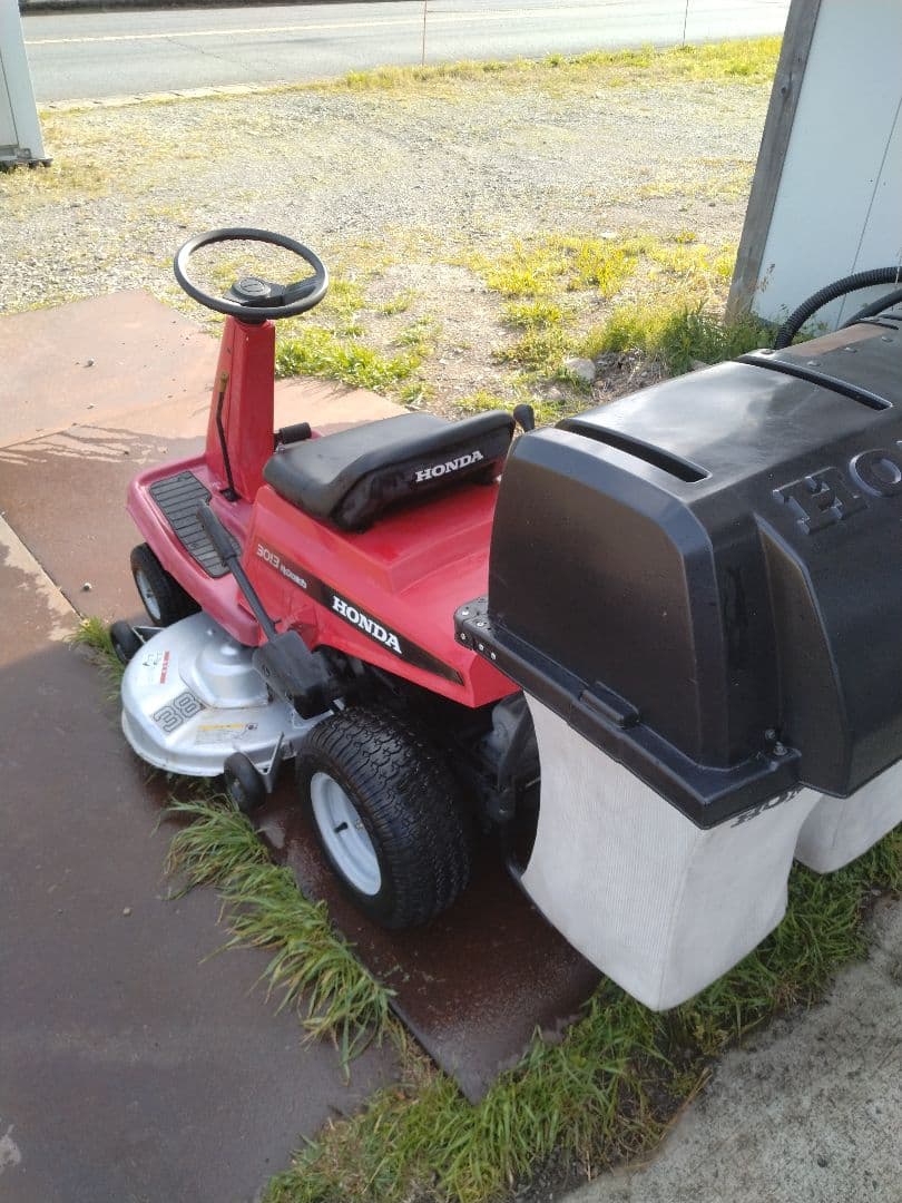 HONDA製 乗用草刈り機3013　集草機付き