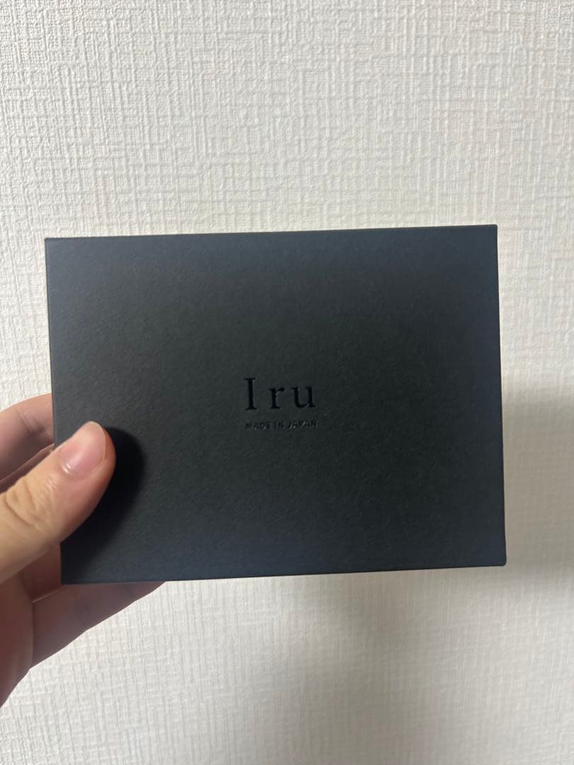 iru コンパクト　財布