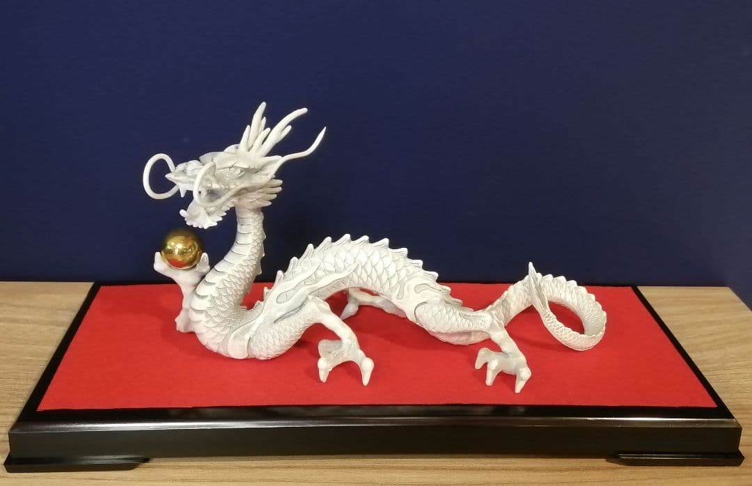 白の龍　開運龍　置物　白の開運龍