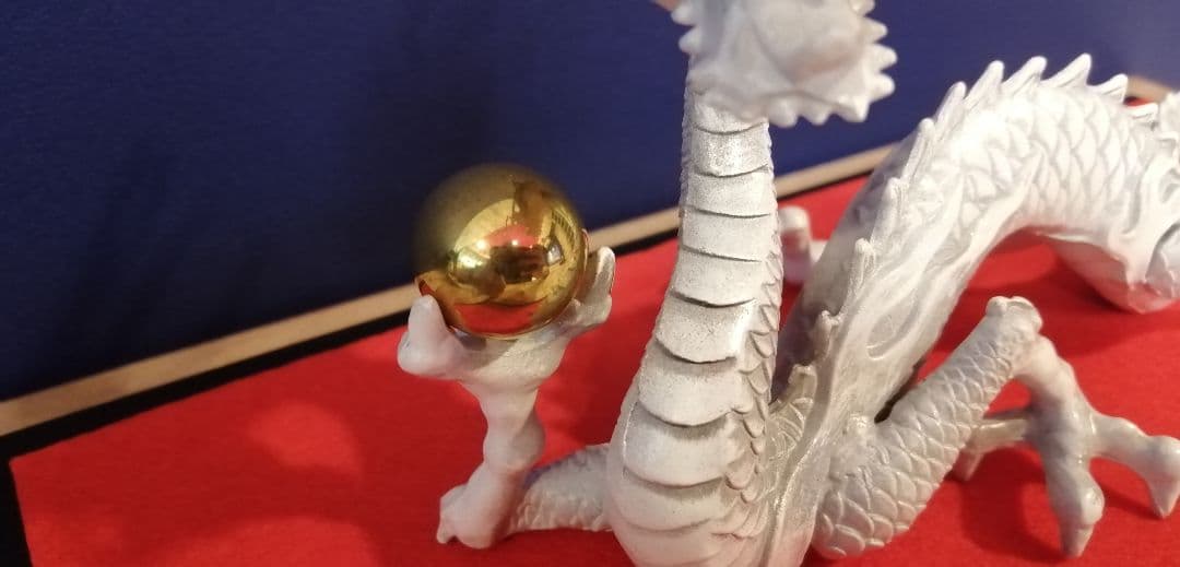 白の龍　開運龍　置物　白の開運龍