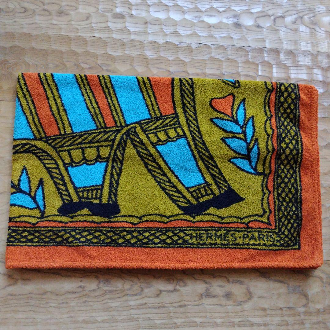 HERMES ビーチタオル 牛のデザイン
