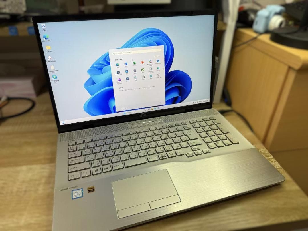 美品 富士通 第9世代 17インチ 新品SSD、HDD Office2021