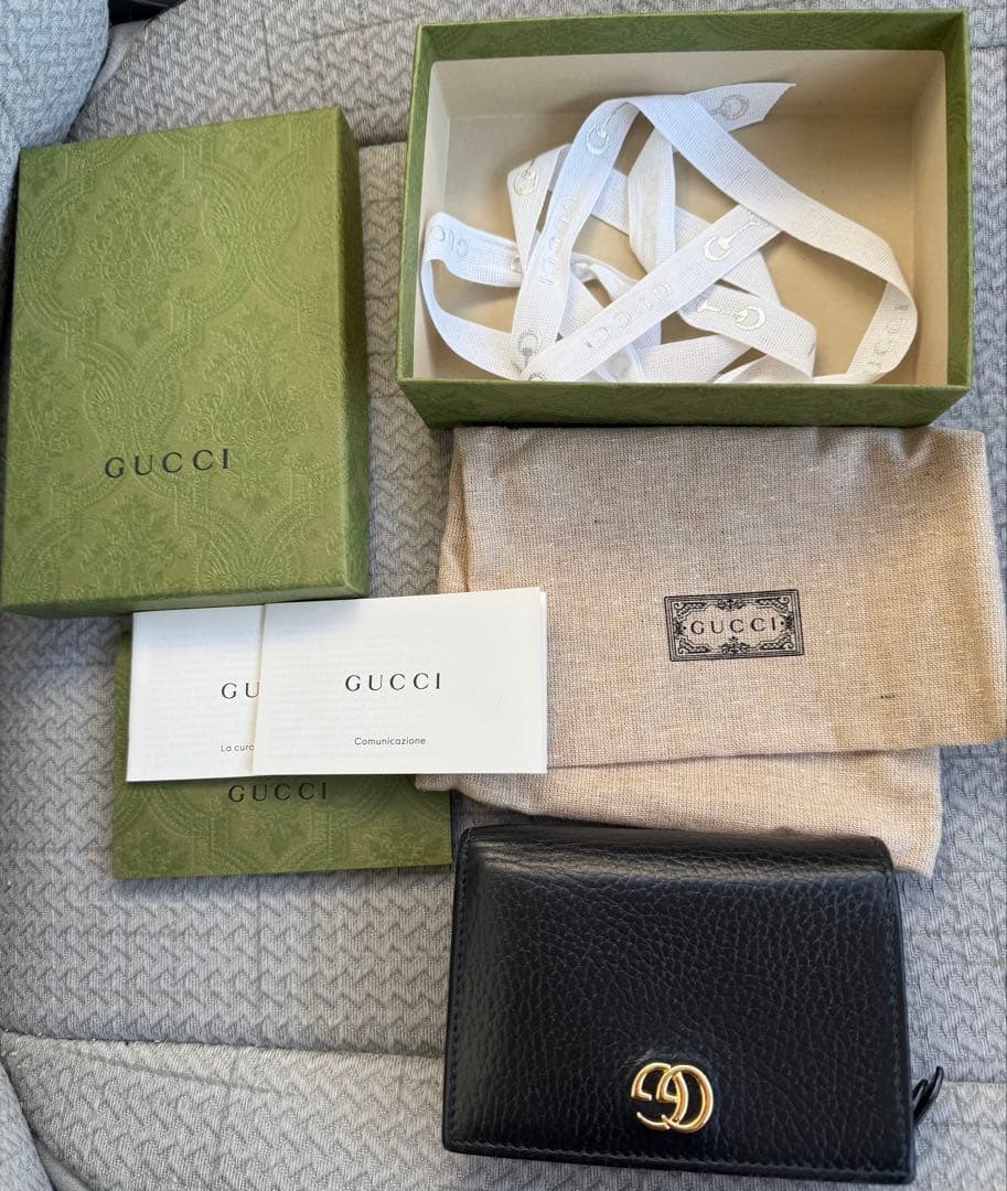 GUCCI グッチ ダブルG 二つ折り財布