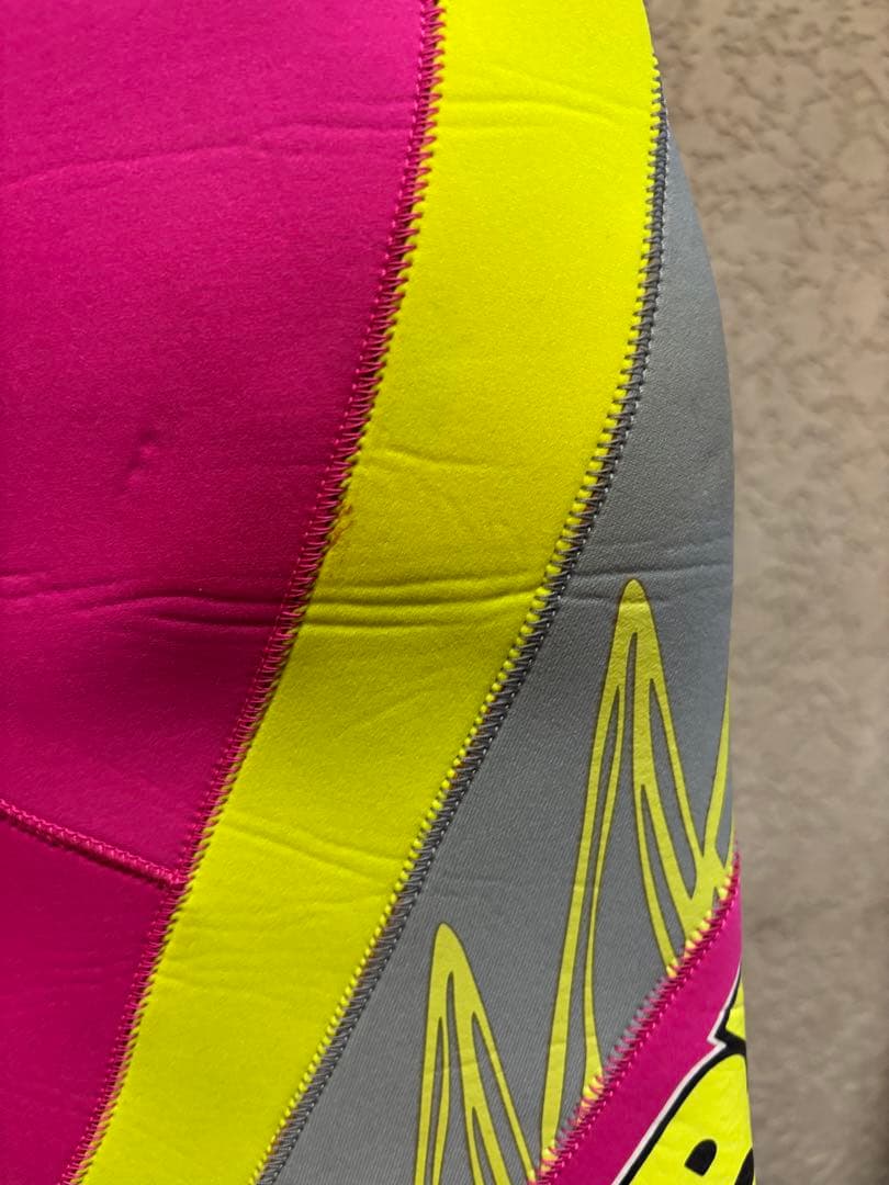 女性用　モビーズ(mobbys)ツーピース　ウエットスーツ　手袋と靴付き