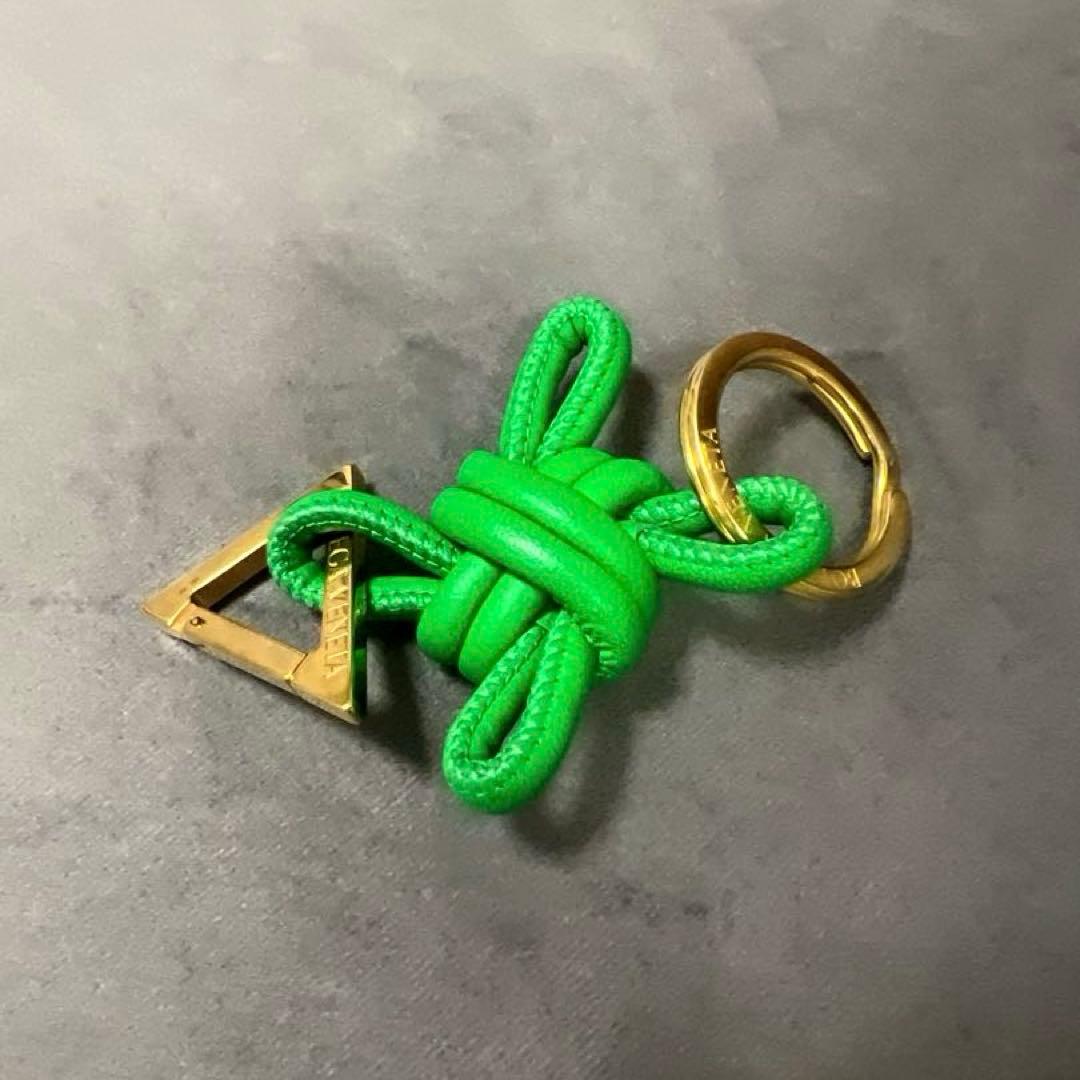 ボッテガヴェネタ トライアングル キーリング　緑 パラキート　美品