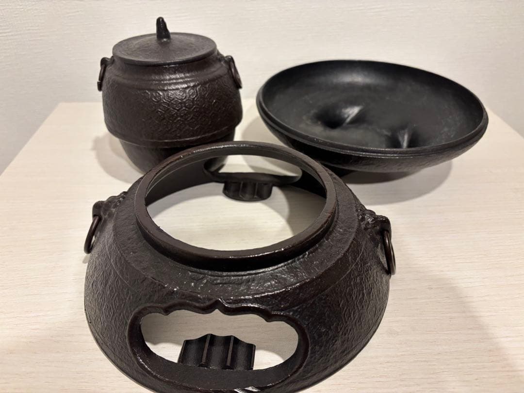 鉄製茶釜セット　蓋付き