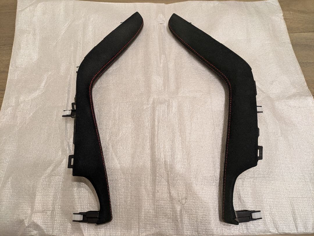 シビックタイプR　FK8　シフトサイドパネル　コンソールピラー　赤ステッチ