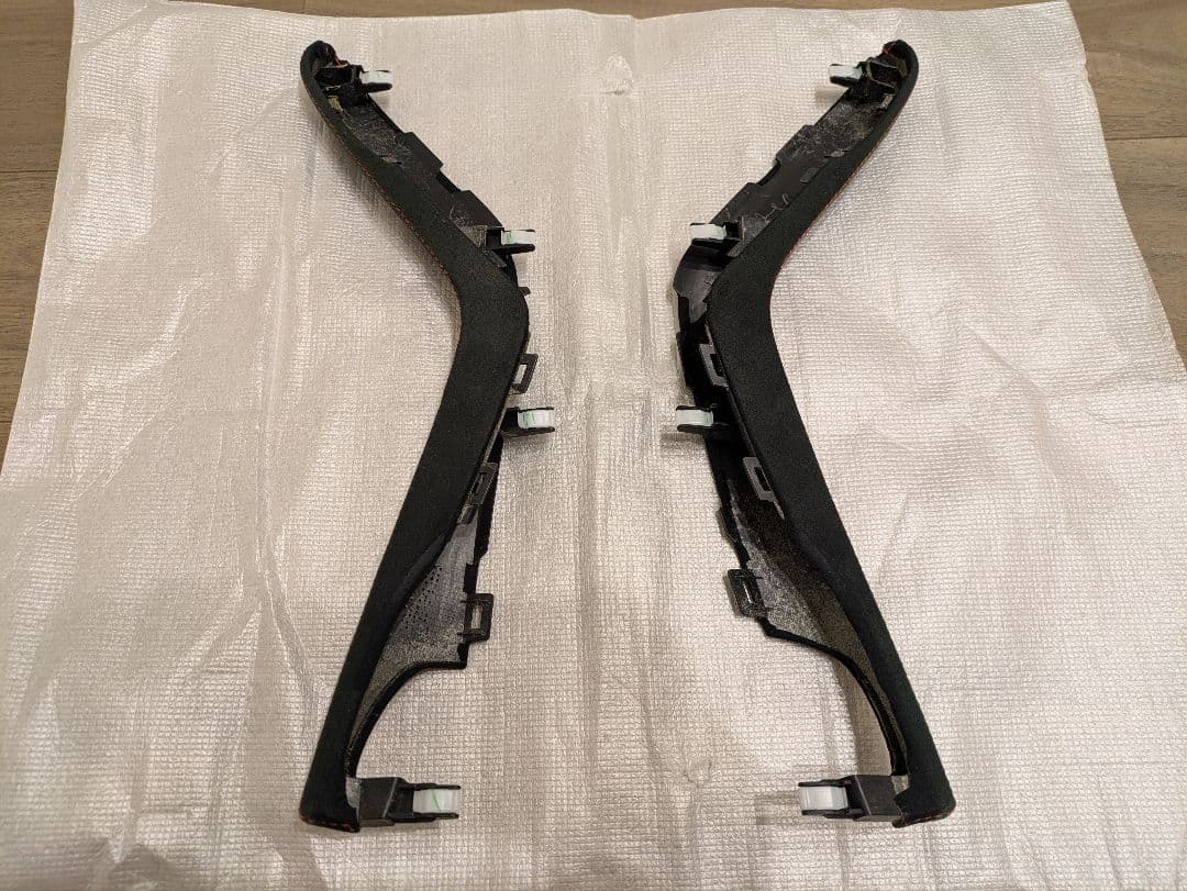 シビックタイプR　FK8　シフトサイドパネル　コンソールピラー　赤ステッチ