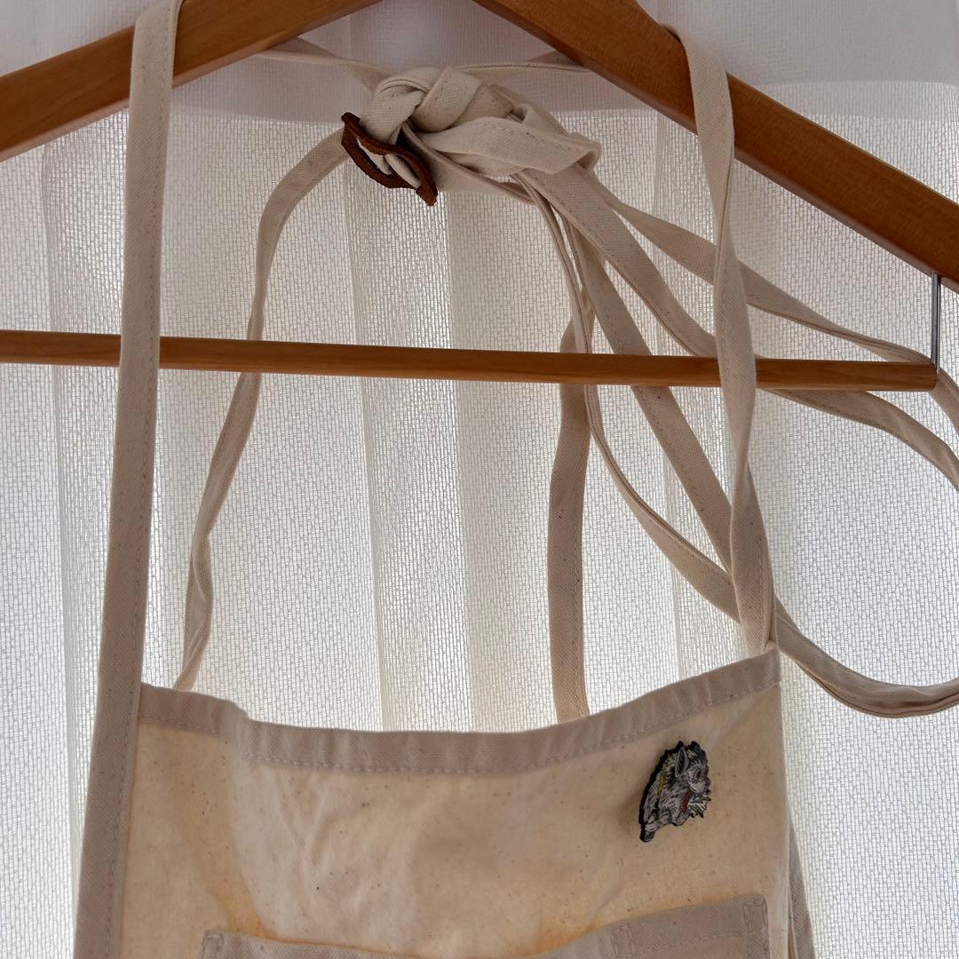 ワークエプロン （UTO） SHE WOLF DINERバッジ付