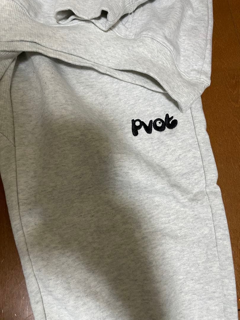 PVOT スウェットパーカー上下セットアップ　グレー