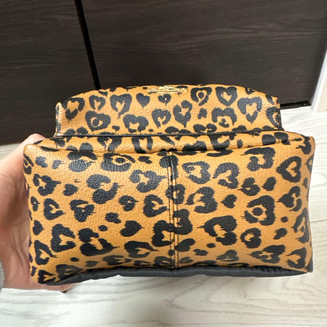 【美品】COACH レオパードミニリュック