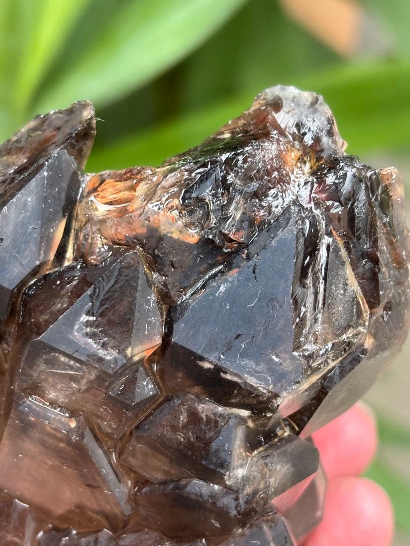 ブラジル産　ジャカレー水晶　ワニ水晶　エレスチャル　400g 複数水入り