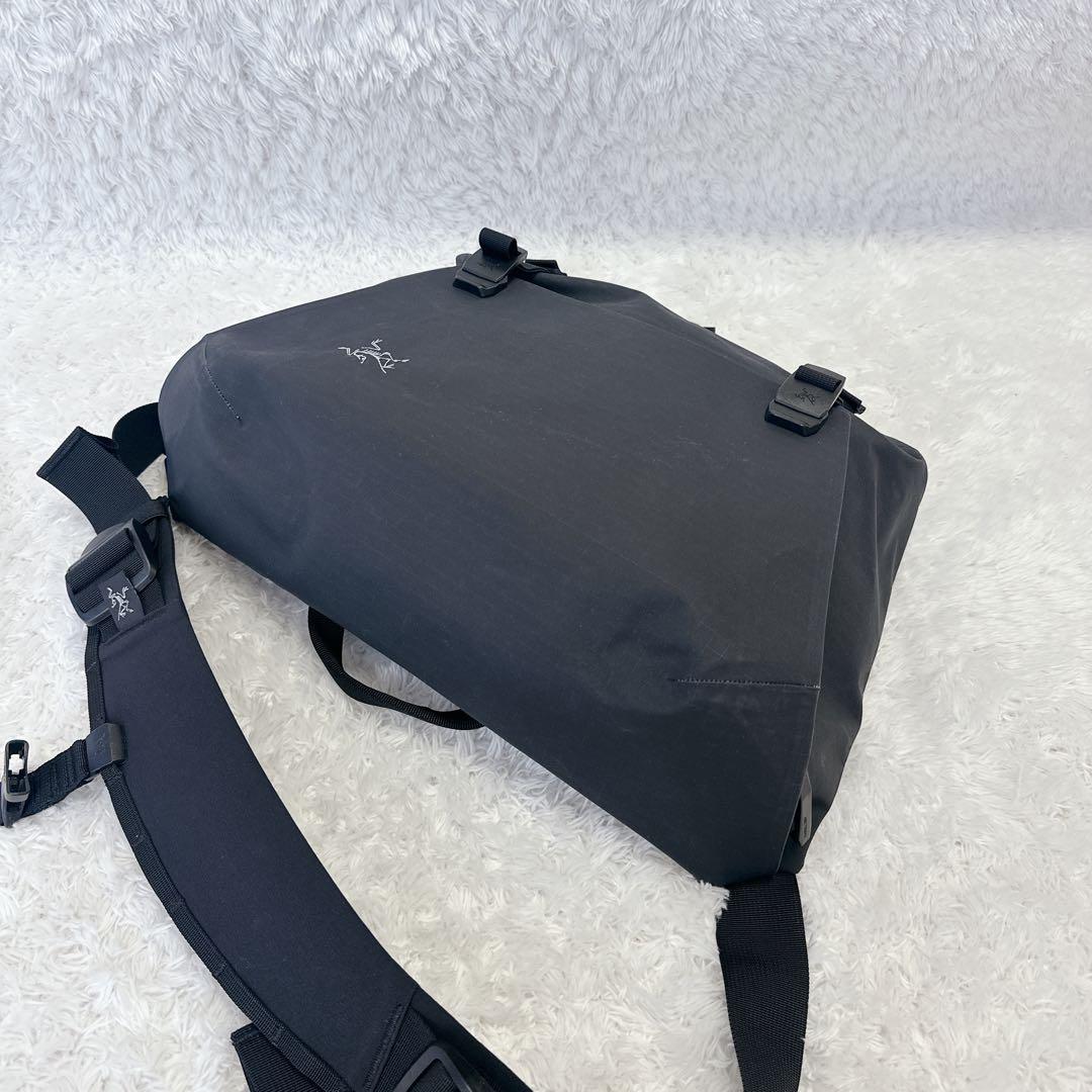 美品　ARC’TERYX GRANVILLE 10 COURIER BAG